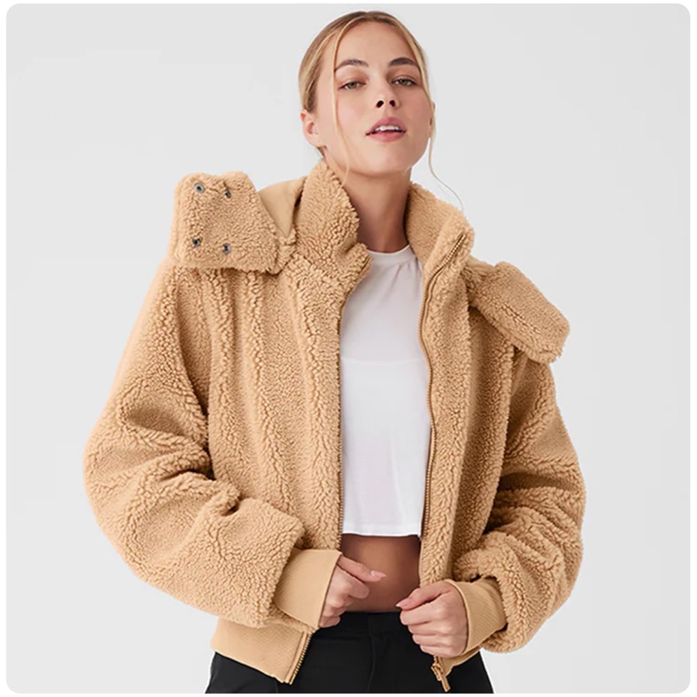 ALO YOGA Foxy Oversized Sherpa Jacket - Camel